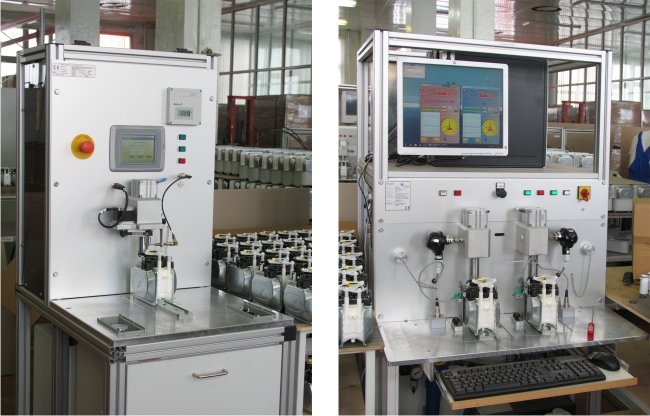 Установка для проверки герметичности измерительных механизмов и установка для настройки измерительных механизмов